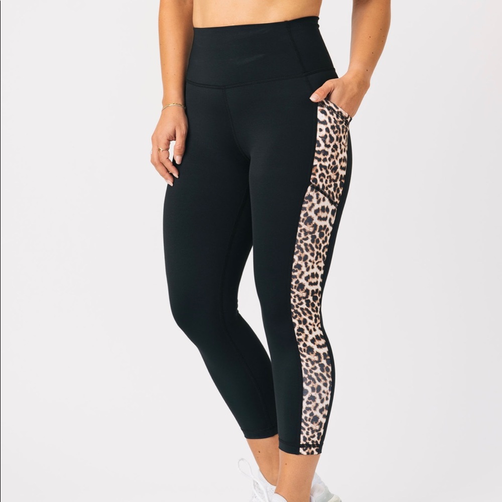 Leopard Pocket Brilliant Hi-Rise Capri 20